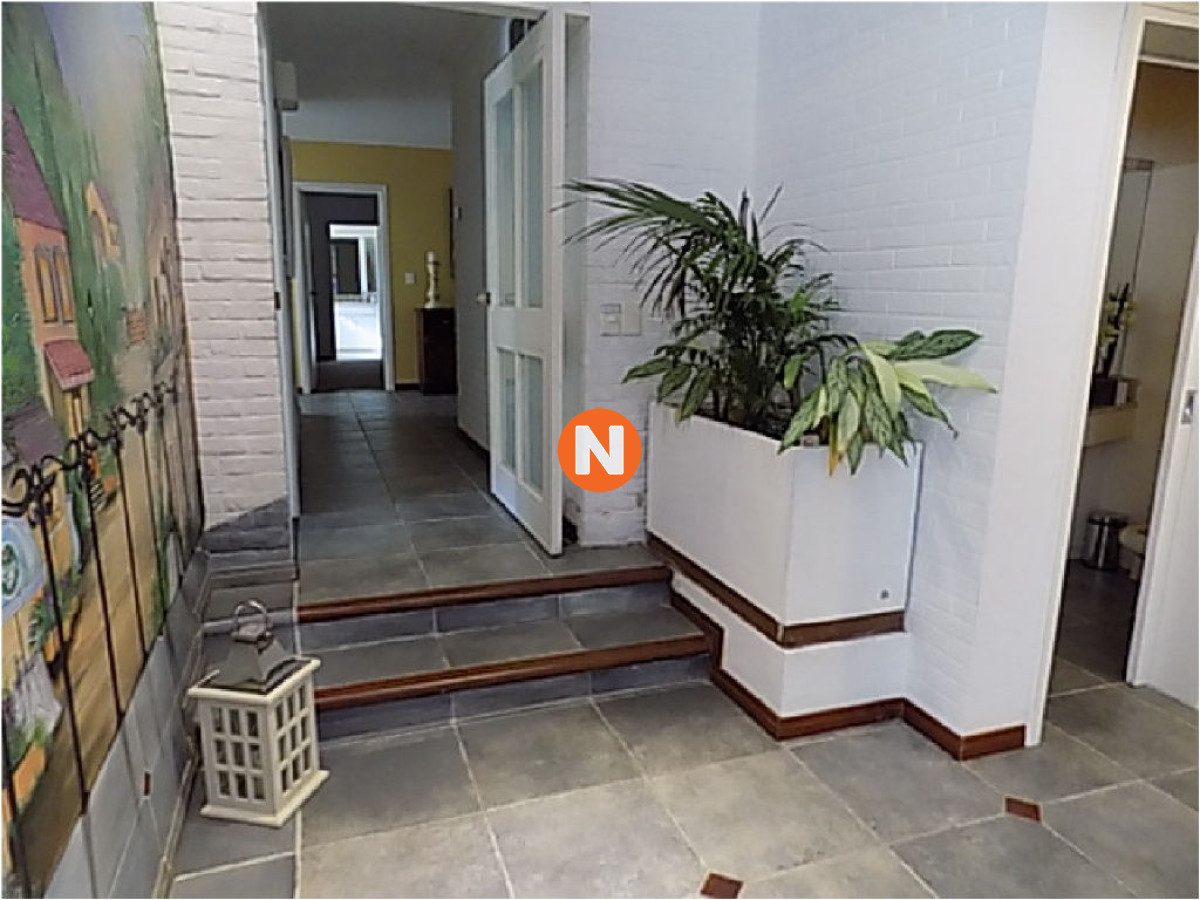 Casa Ref.209748 - Casa en Venta y Alquiler, Mansa, Punta del Este, 6 Dormitorios.