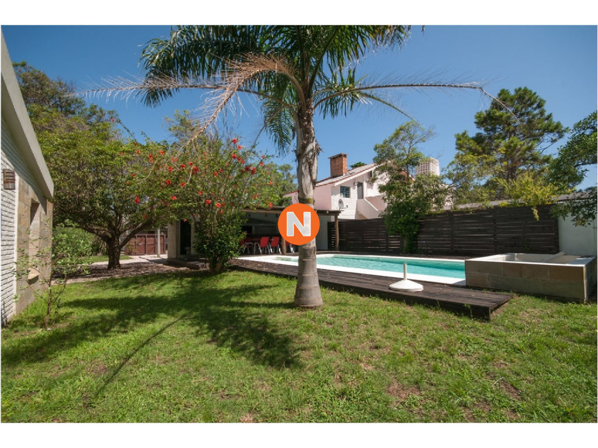 Casa Ref.209956 - Casa en Venta, Mansa, Punta del Este, 4 Dormitorios.