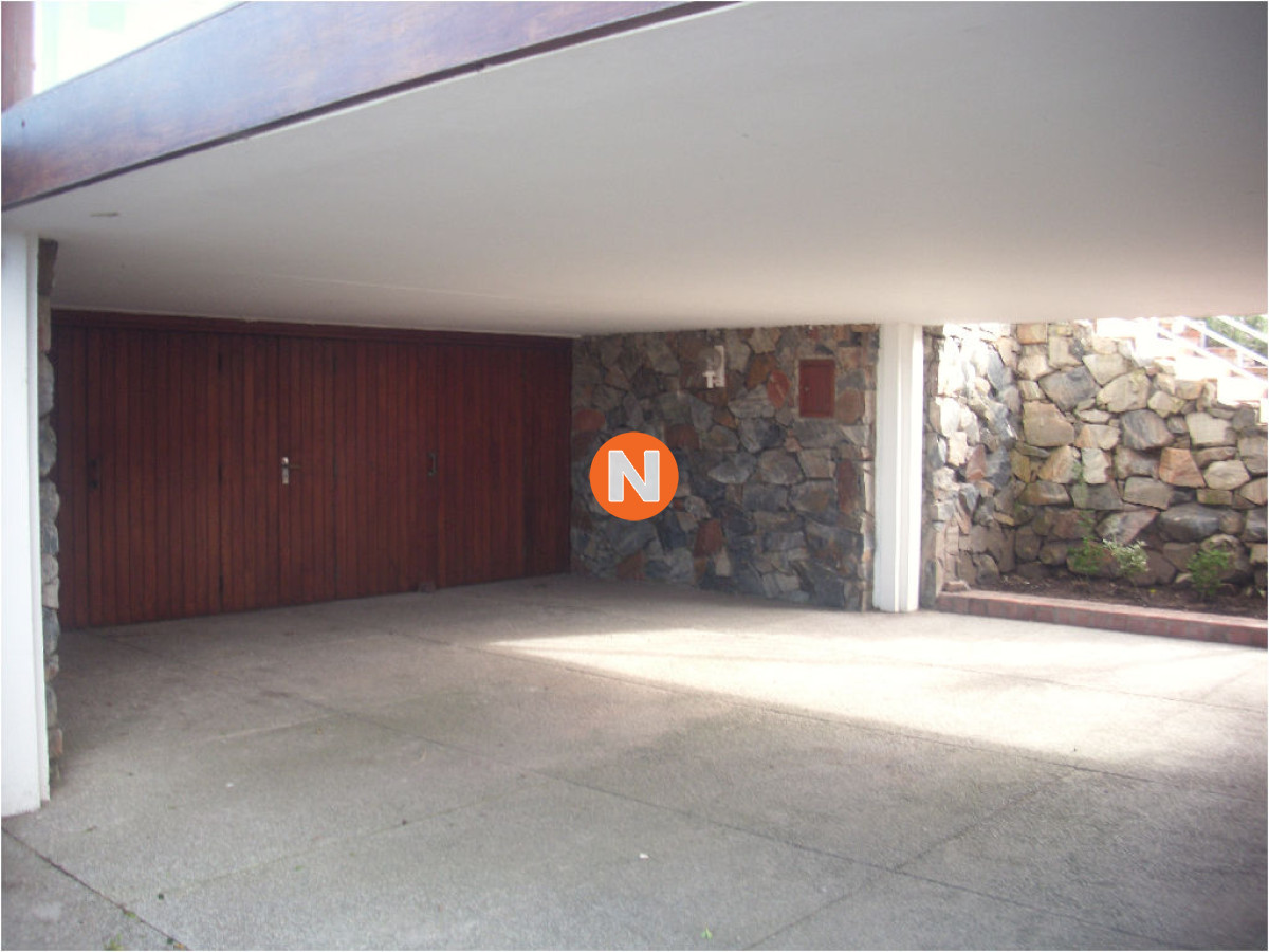 Casa Ref.205811 - VENTA DE CASA DE 5 DORMITORIOS EN PRIMERA LINEA EN BRAVA PUNTA DEL ESTE 