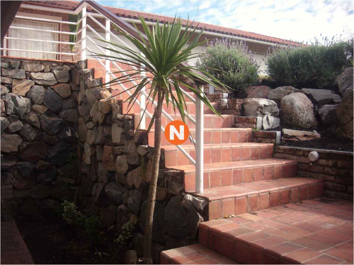 Casa Ref.205811 - VENTA DE CASA DE 5 DORMITORIOS EN PRIMERA LINEA EN BRAVA PUNTA DEL ESTE 