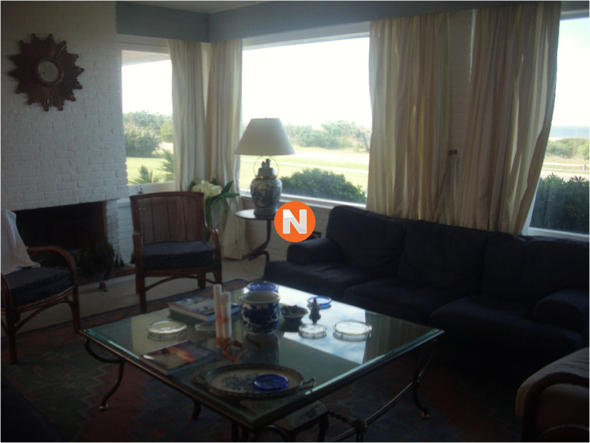 Casa Ref.205811 - VENTA DE CASA DE 5 DORMITORIOS EN PRIMERA LINEA EN BRAVA PUNTA DEL ESTE 