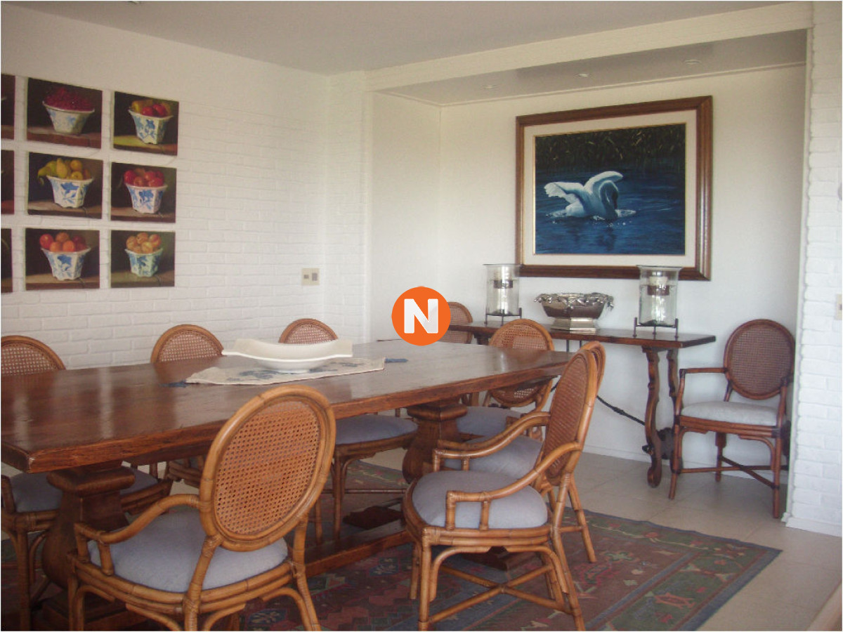 Casa Ref.205811 - VENTA DE CASA DE 5 DORMITORIOS EN PRIMERA LINEA EN BRAVA PUNTA DEL ESTE 