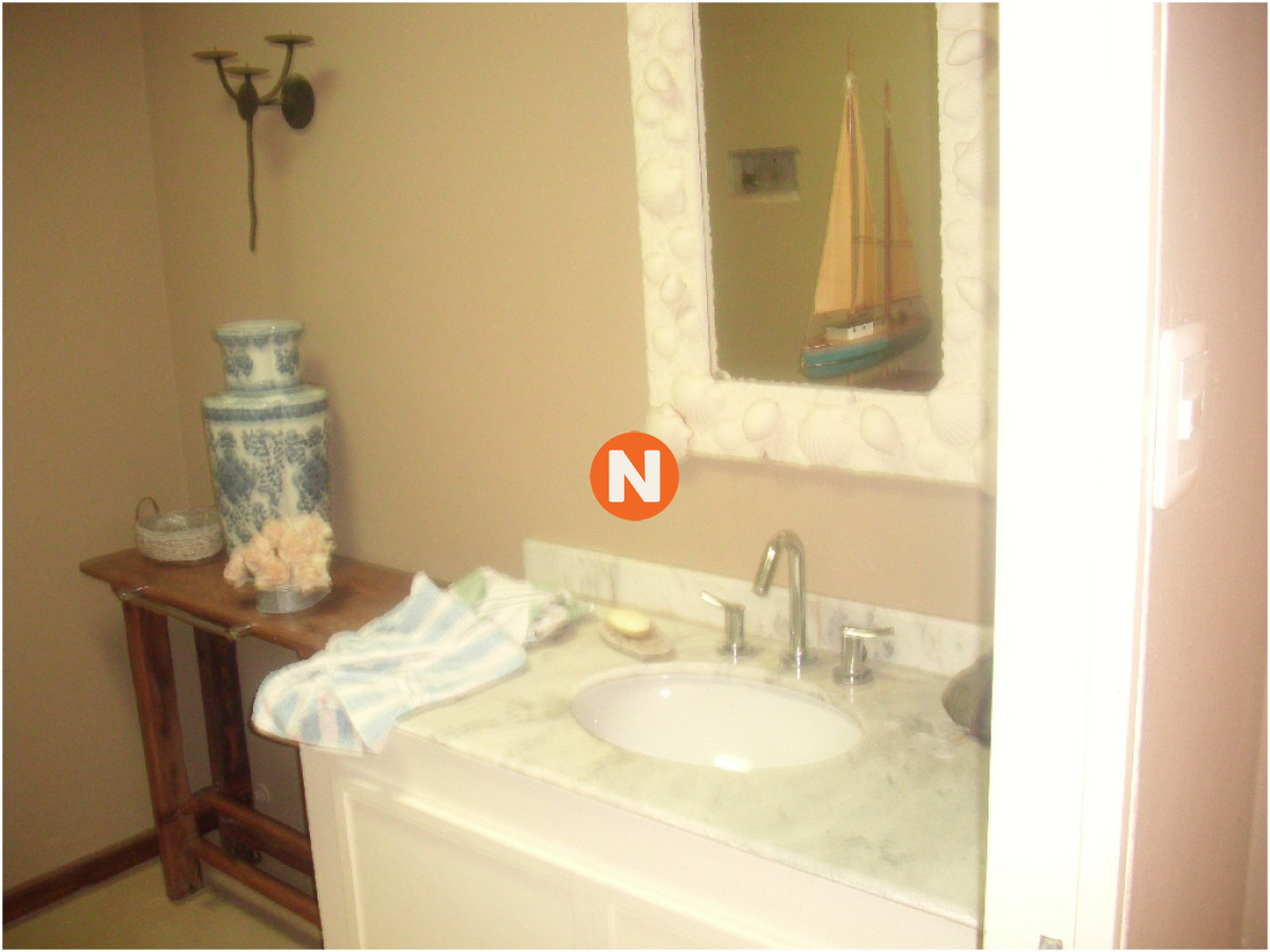 Casa Ref.205044 - Casa en Venta y Alquiler, San Rafael, Punta del Este, 5 Dormitorios.