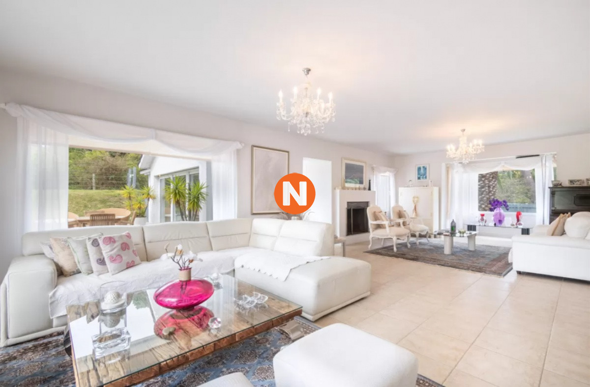 Casa Ref.219673 - Casa en Venta en la Brava de 5 dormitorios