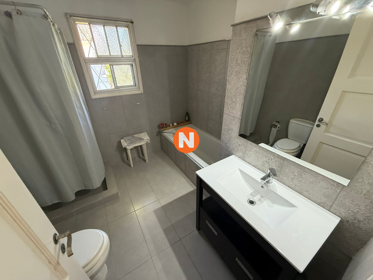 Casa Ref.223109 - Casa a una cuadra del mar en Venta