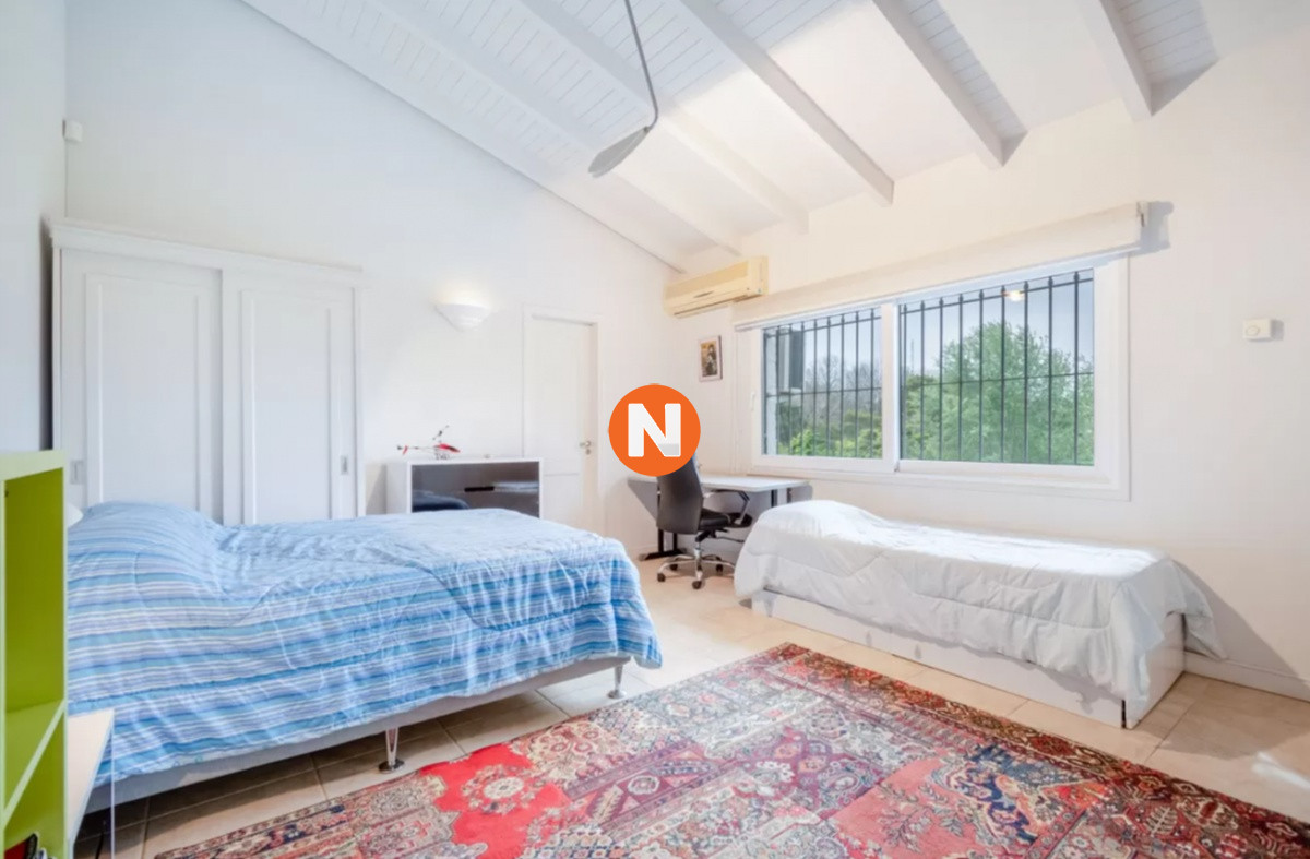 Casa Ref.219673 - Casa en Venta en la Brava de 5 dormitorios