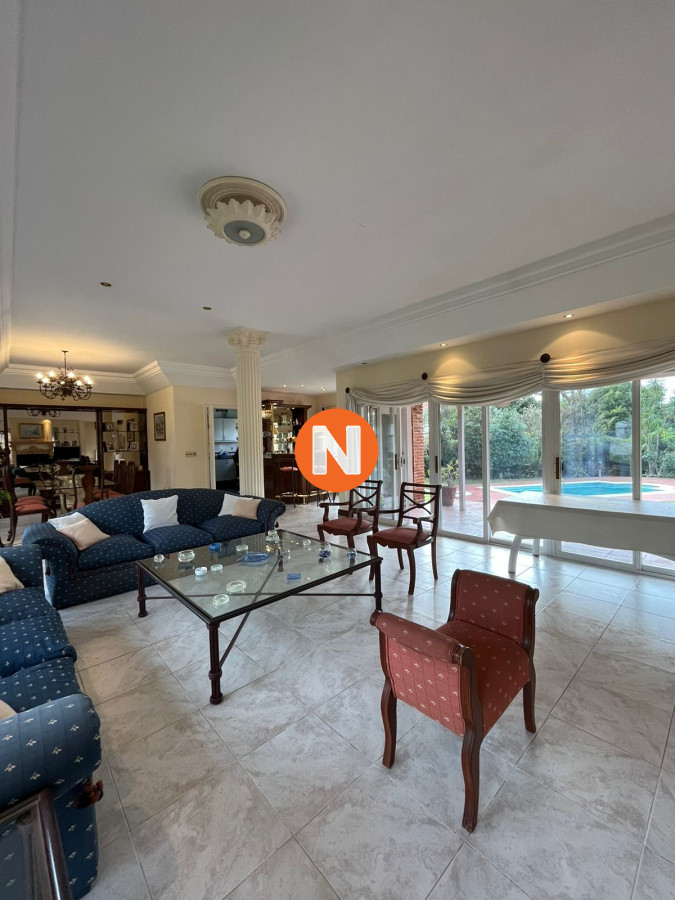Casa Ref.209012 - Casa en Venta, Cantegril, Punta del Este, 4 Dormitorios.