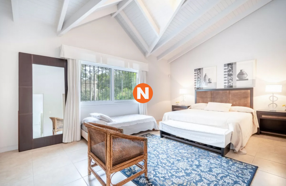 Casa Ref.219673 - Casa en Venta en la Brava de 5 dormitorios