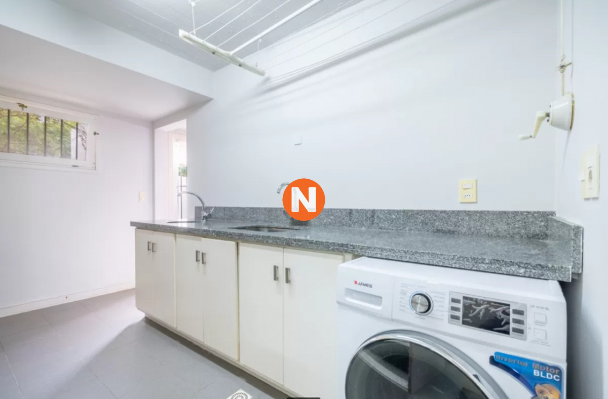 Casa Ref.219673 - Casa en Venta en la Brava de 5 dormitorios