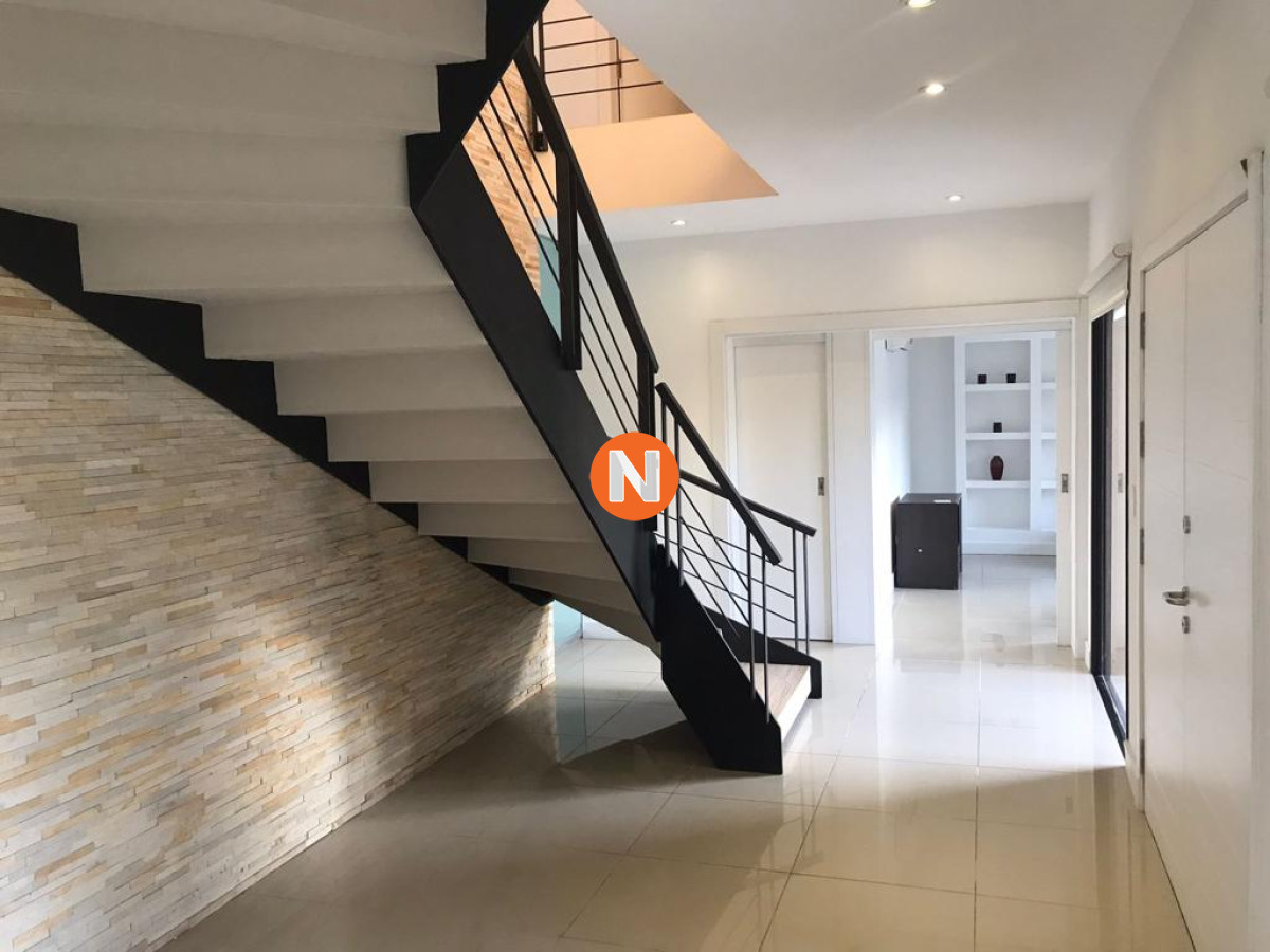 Casa Ref.209043 - Espectacular Casa venta y alquiler de temporada