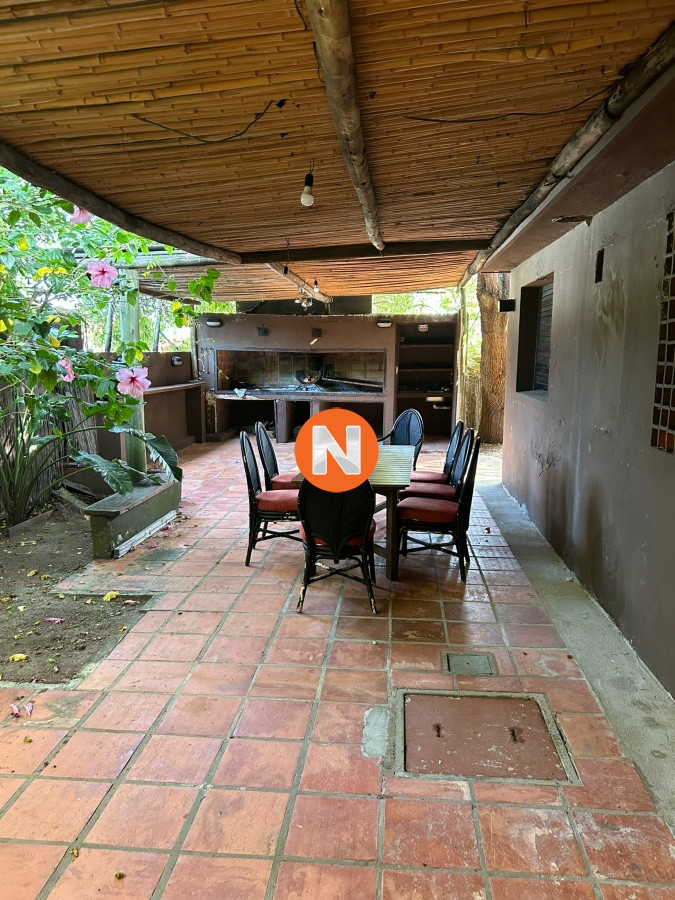 Casa Ref.220375 - Cálida casa en Parada 13 de La Brava