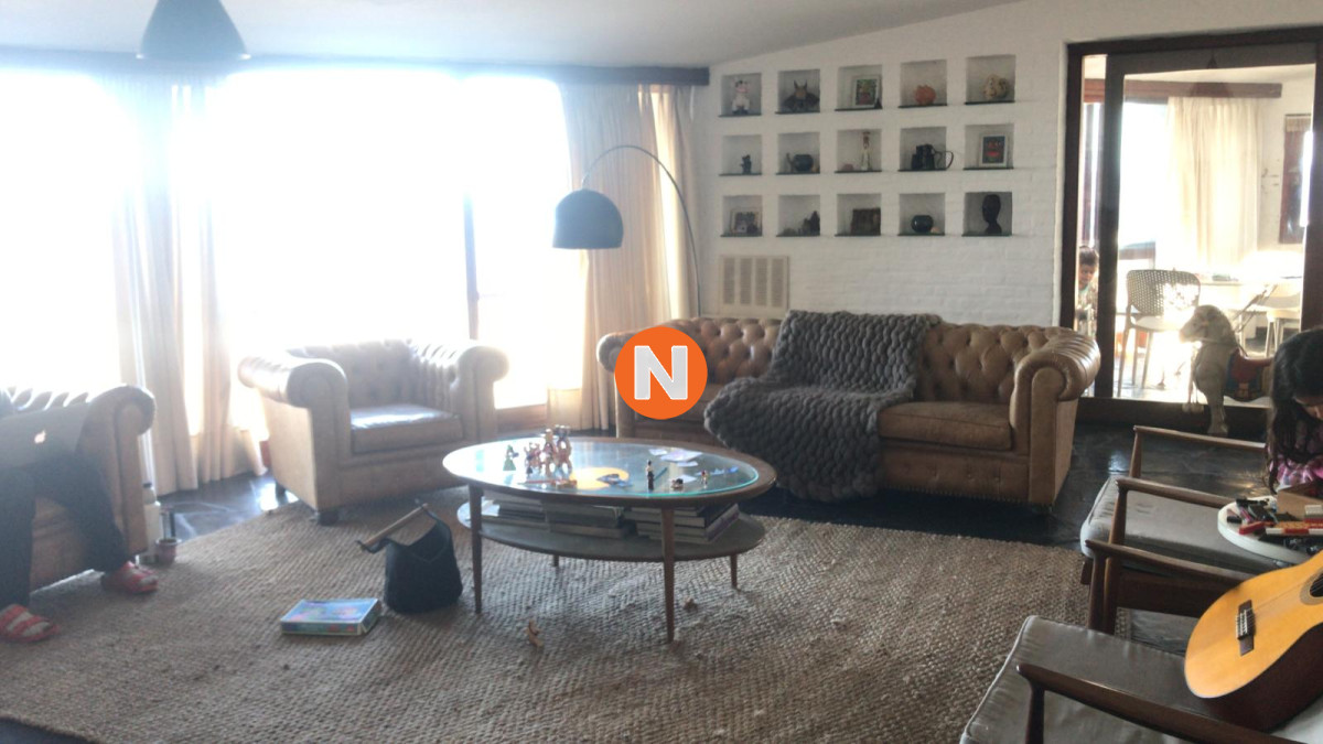 Casa Ref.220126 - Casa a la venta de 6 dormitorios, 7 ambientes en Punta del Este 
