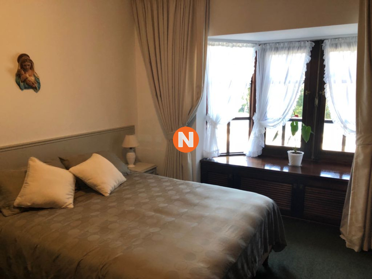 Casa Ref.205061 - Casa en VENTA, y alquiler San Rafael, Punta del Este, 5 Dormitorios.