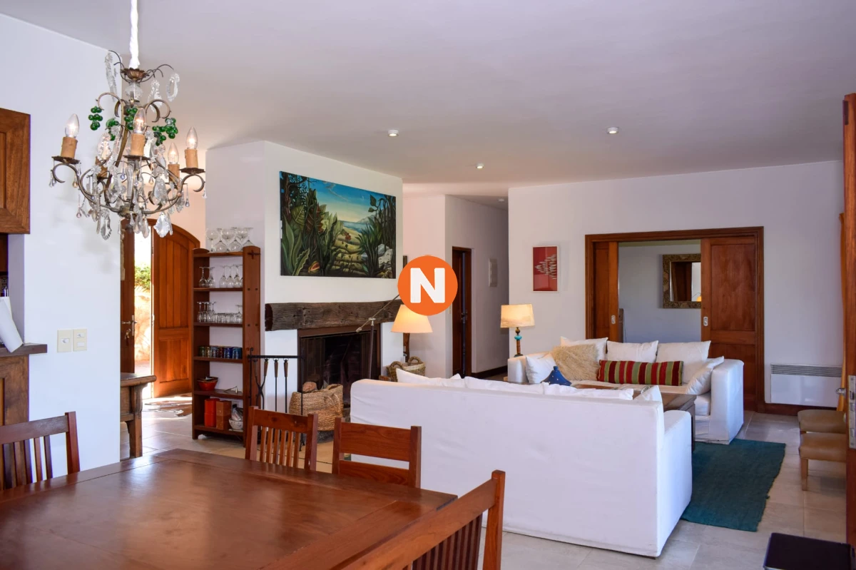 Casa Ref.219433 - Casa en Montoya de 5 dormitorios