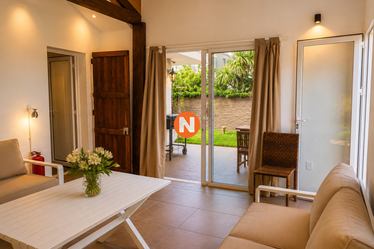 Casa Ref.208983 - Casa en Venta, Parada 8 de la Mansa, Punta del Este, 3 Dormitorios.