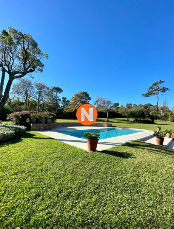 Casa Ref.223600 - Venta de Casa 5 DORMITORIOS en RINCÓN DEL INDIO, PLAYA BRAVA PUNTA DEL ESTE