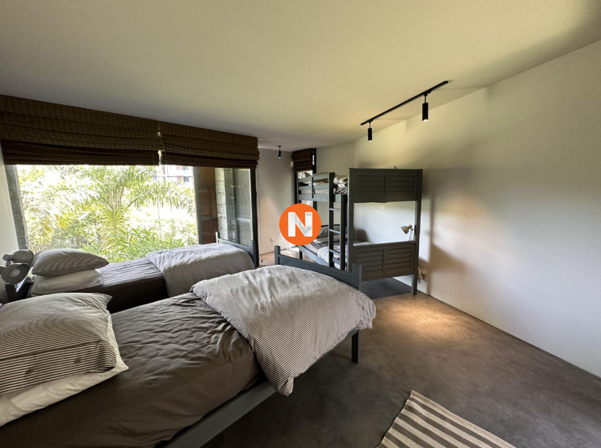 Casa Ref.223708 - Casa, 5 dormitorios, Manantiales, En Venta