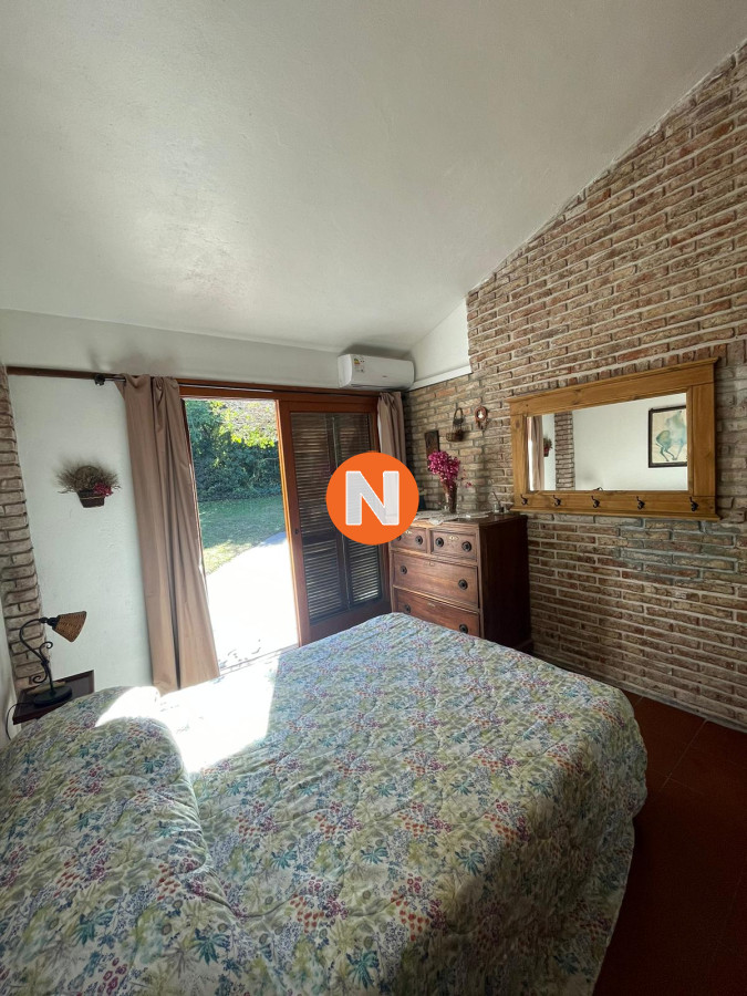 Casa Ref.219418 - En venta casa de 3 dormitorios más dependencia, brava, Punta del Este