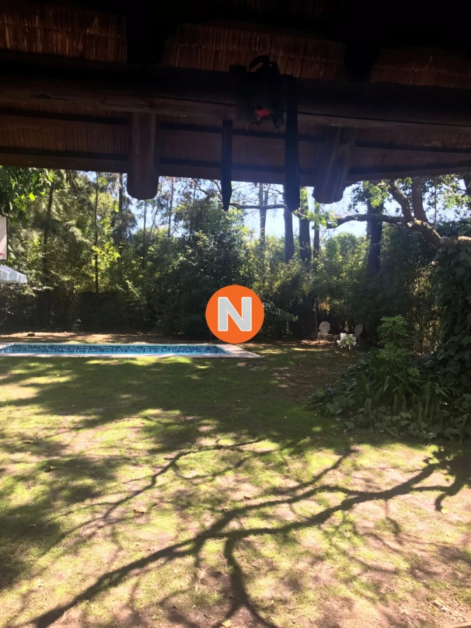 Casa Ref.223439 - VENTA DE CASA 4 DORMITORIOS PINARES PUNTA DEL ESTE 