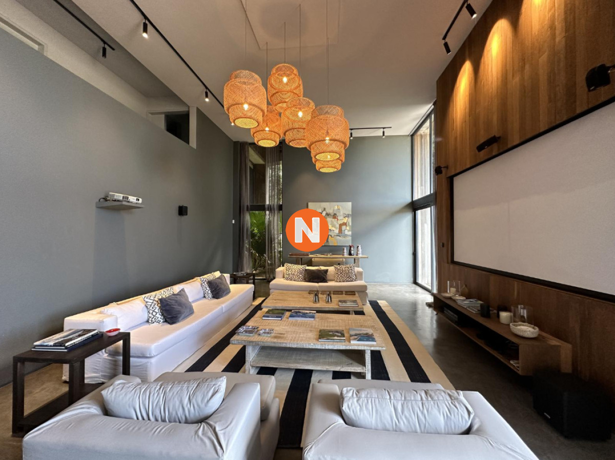 Casa Ref.223708 - Casa, 5 dormitorios, Manantiales, En Venta