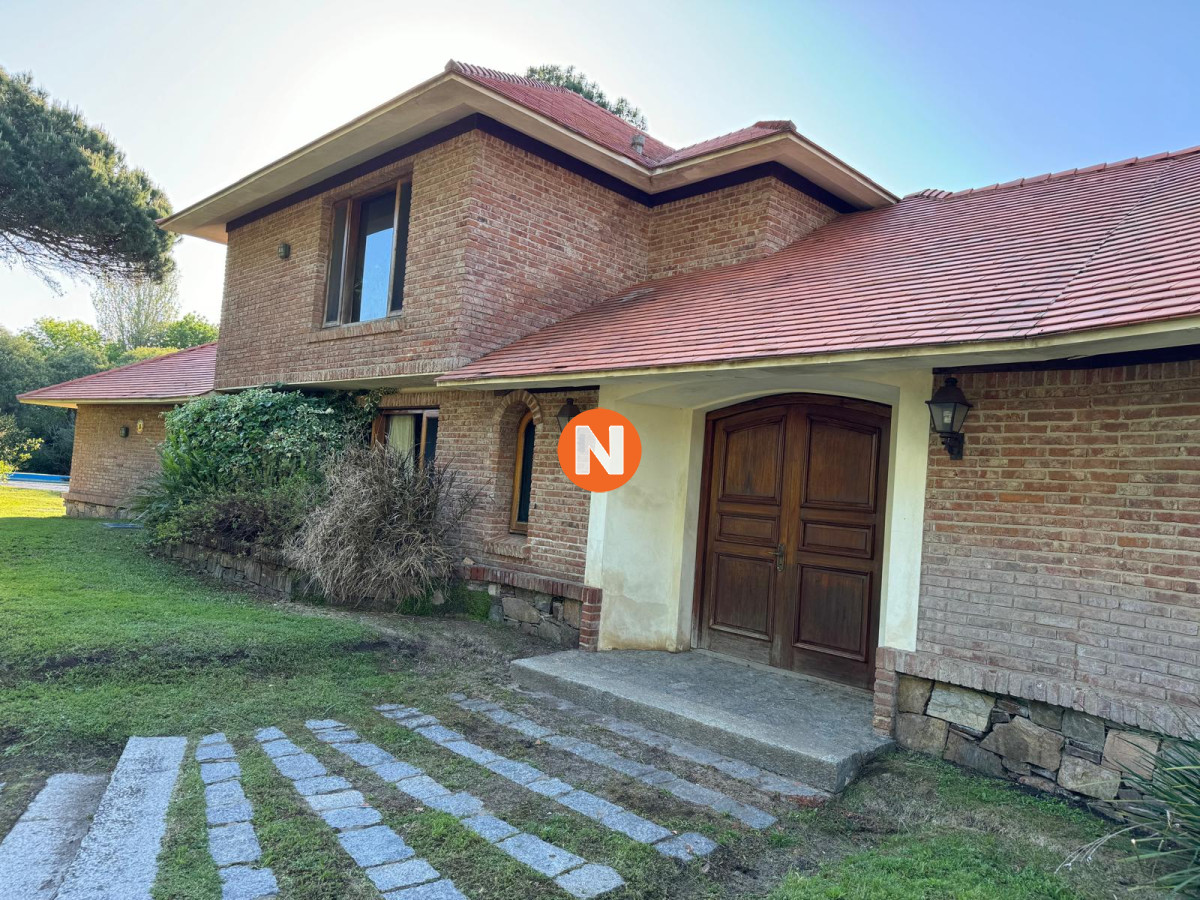 Casa Ref.205372 - Casa alquiler de temporada Golf, Punta del Este, 4 Dormitorios.