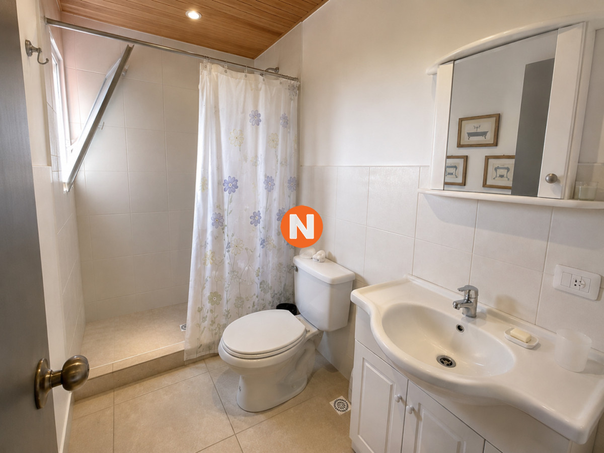 Casa Ref.220551 - Casa en Rincón del Indio, a pasos del mar