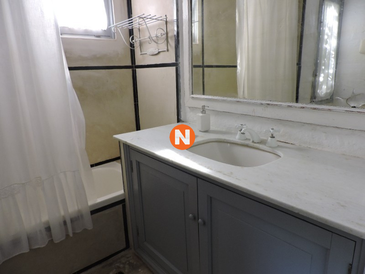 Casa Ref.223506 - Casa en Venta, 7 dormitorios, Punta del Este