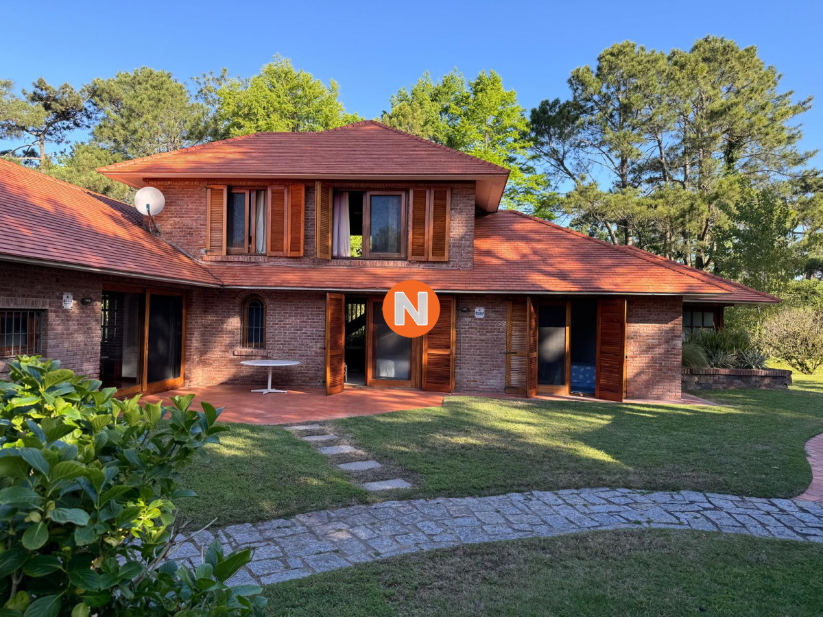 Casa Ref.205372 - Casa alquiler de temporada Golf, Punta del Este, 4 Dormitorios.