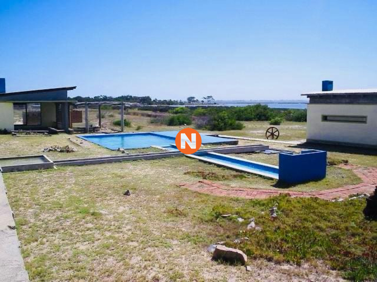 Casa Ref.206439 - Casa en Alquiler, Santa Monica, Manantiales, 4 Dormitorios.