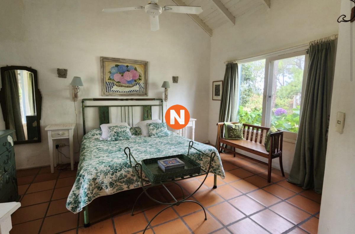 Casa Ref.225563 - Casa en Altos de Montoya - Espacio y Comodidad