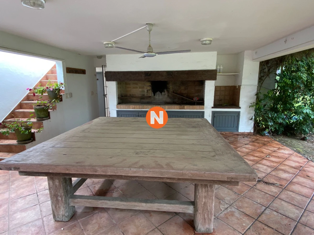 Casa Ref.205176 - Casa en Venta y Alquiler, Rincón del Indio, Punta del Este, 4 Dormitorios.