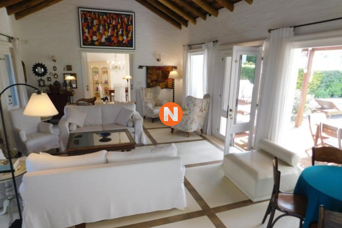 Casa Ref.218030 - Casa a la Venta, 4 dormitorios, La Barra