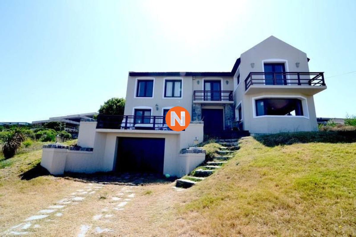 Casa Ref.216145 - Casa en las Grutas, venta, 4 dormitorios