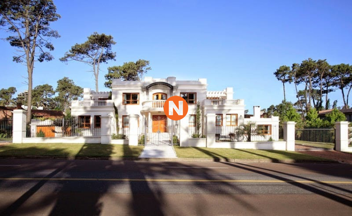 Casa Ref.209176 - Casa en Venta, Mansa, Punta del Este, 5 Dormitorios.