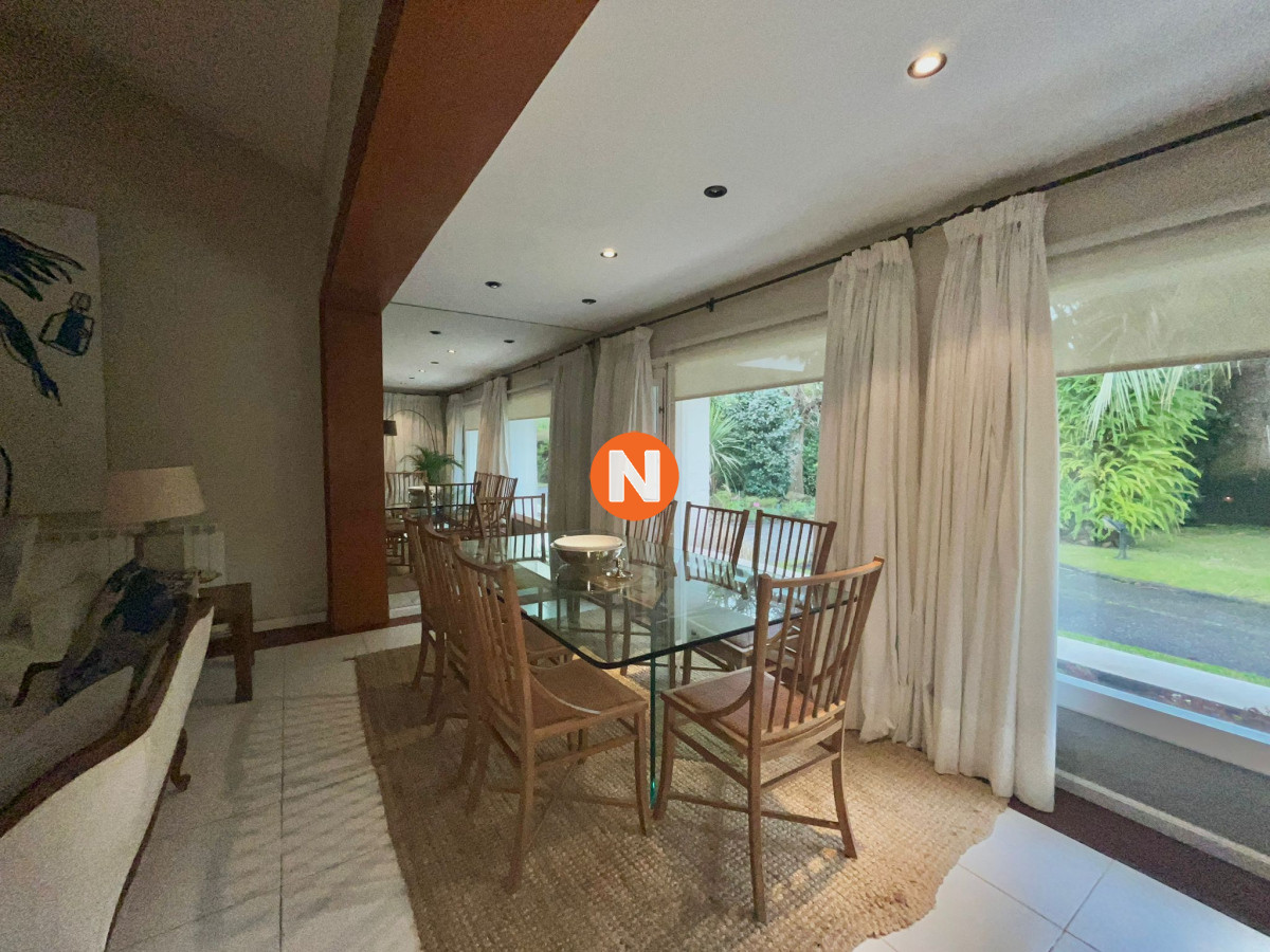 Casa Ref.207154 - Casa en Venta, Mansa, Punta del Este, 3 Dormitorios.