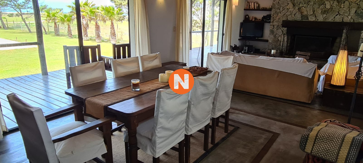 Casa Ref.219002 - Casa en venta de 4 dormitorios en Jose Igancio 