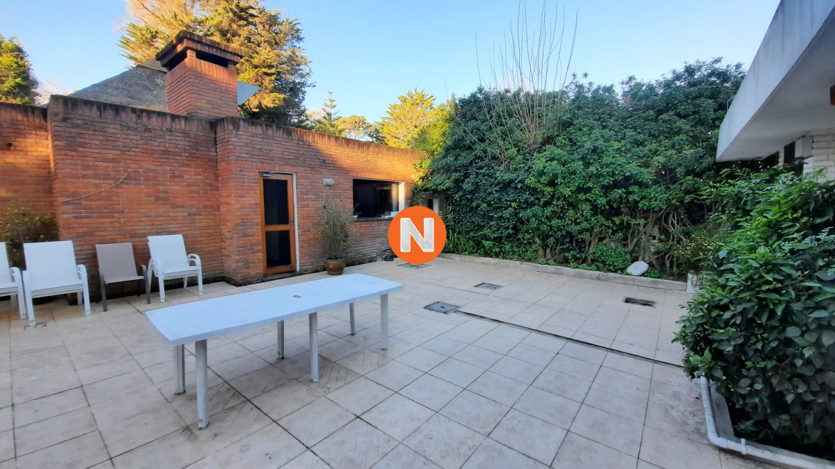 Casa Ref.207944 - CASA EN VENTA EN MANSA PUNTA DEL ESTE 5 DORMITORIOS 