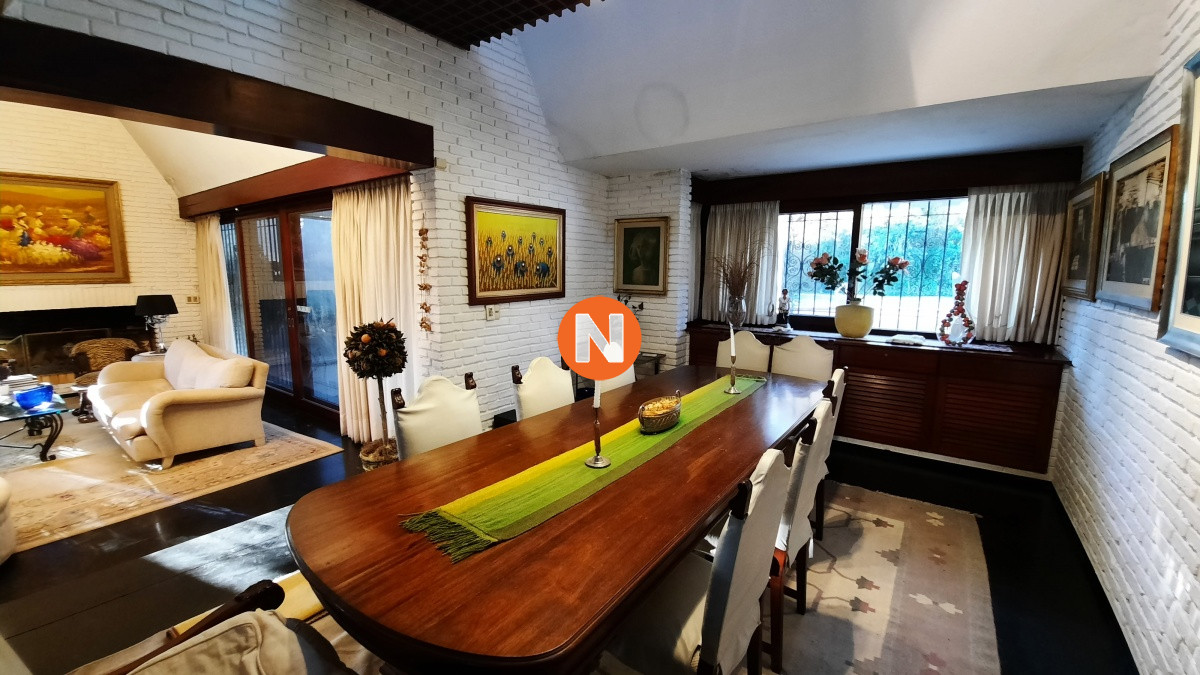 Casa Ref.207944 - CASA EN VENTA EN MANSA PUNTA DEL ESTE 5 DORMITORIOS 