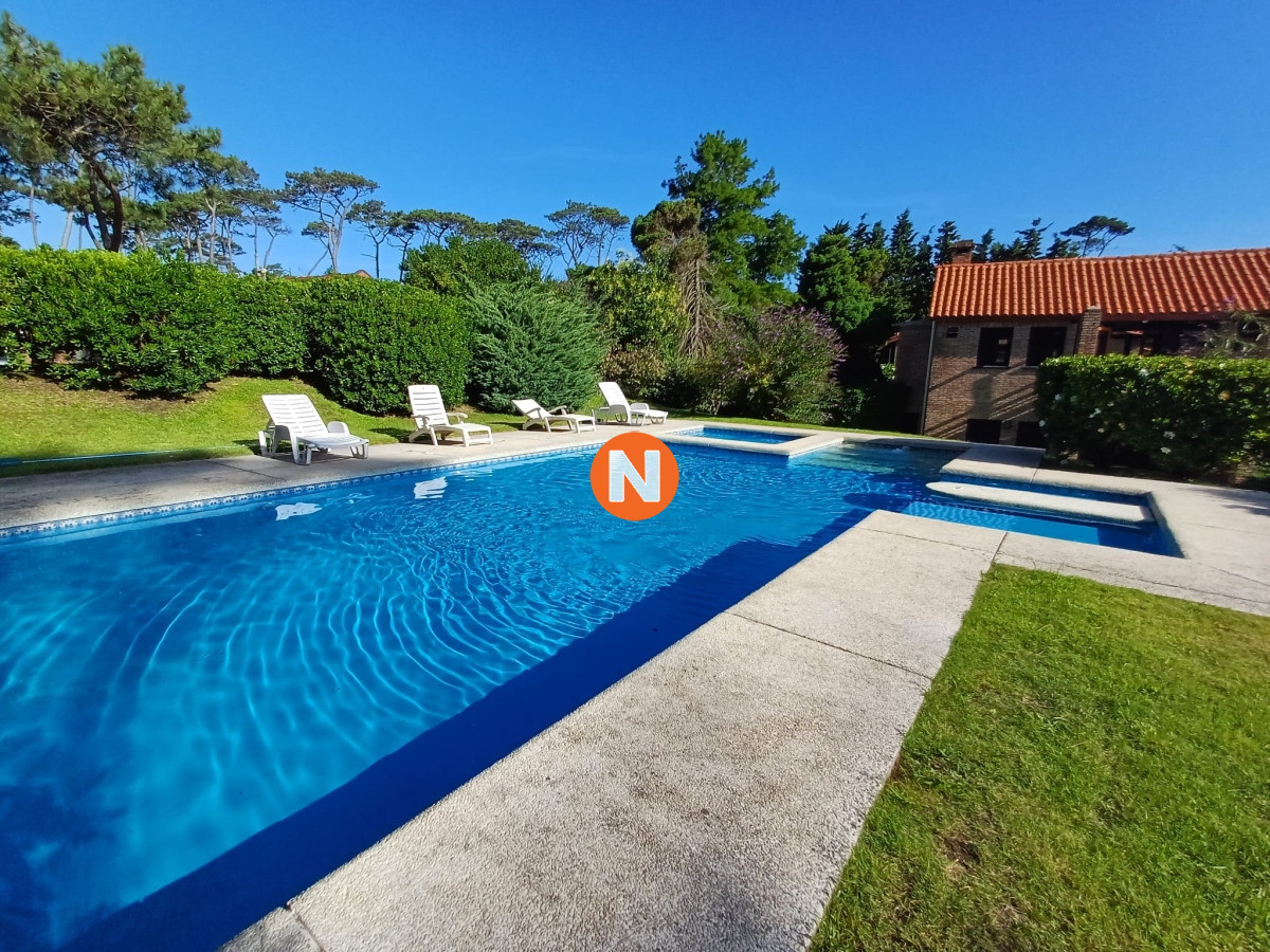Casa Ref.219052 - Magnífica Residencia a metros de la Playa Mansa