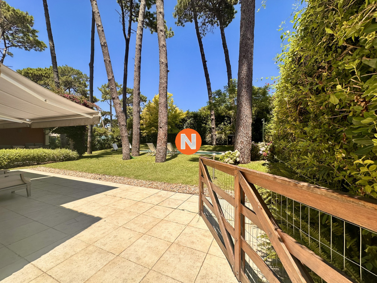 Casa Ref.223253 - Casa en venta en barrio privado, Punta del Este