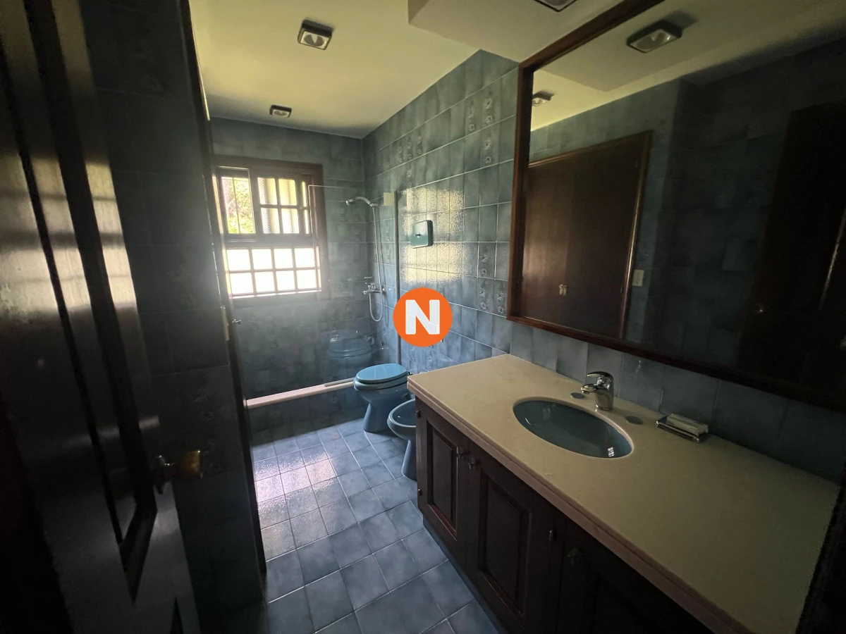 Casa Ref.206675 - Exclusiva Residencia en la Zona Más Prestigiosa de Punta del Este