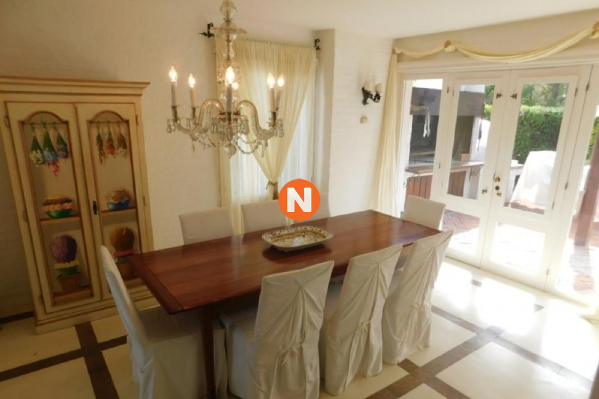 Casa Ref.218030 - Casa a la Venta, 4 dormitorios, La Barra