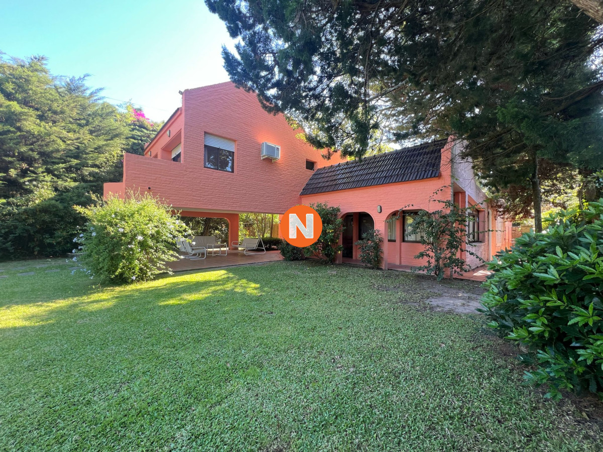 Casa Ref.223467 - ESPECTACULAR PROPIEDAD A PASOS DEL MAR