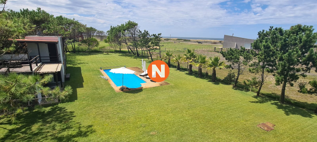 Casa Ref.219002 - Casa en venta de 4 dormitorios en Jose Igancio 