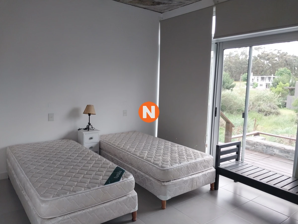 Casa Ref.214376 - Gran oportunidad en Pueblo San Vicente. EN VENTA