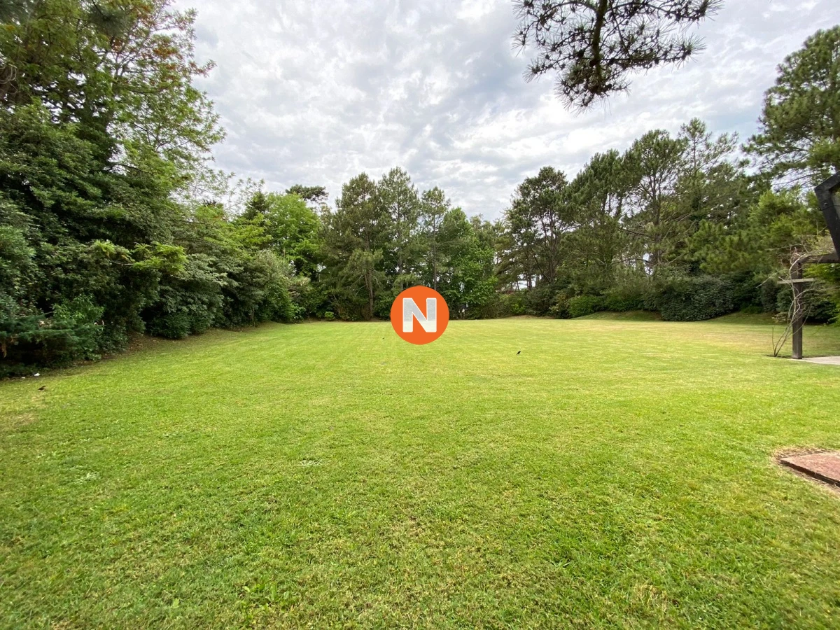 Casa Ref.205176 - Casa en Venta y Alquiler, Rincón del Indio, Punta del Este, 4 Dormitorios.