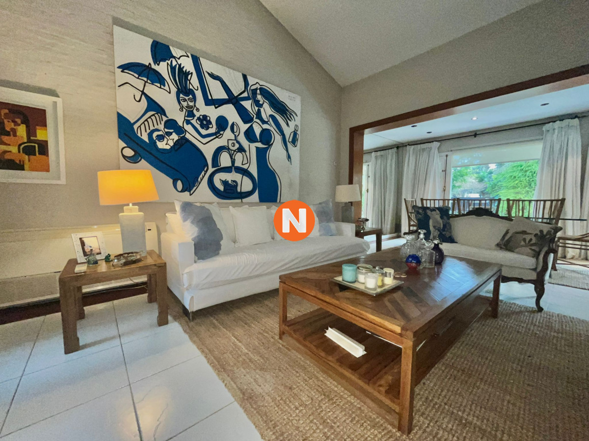 Casa Ref.207154 - Casa en Venta, Mansa, Punta del Este, 3 Dormitorios.