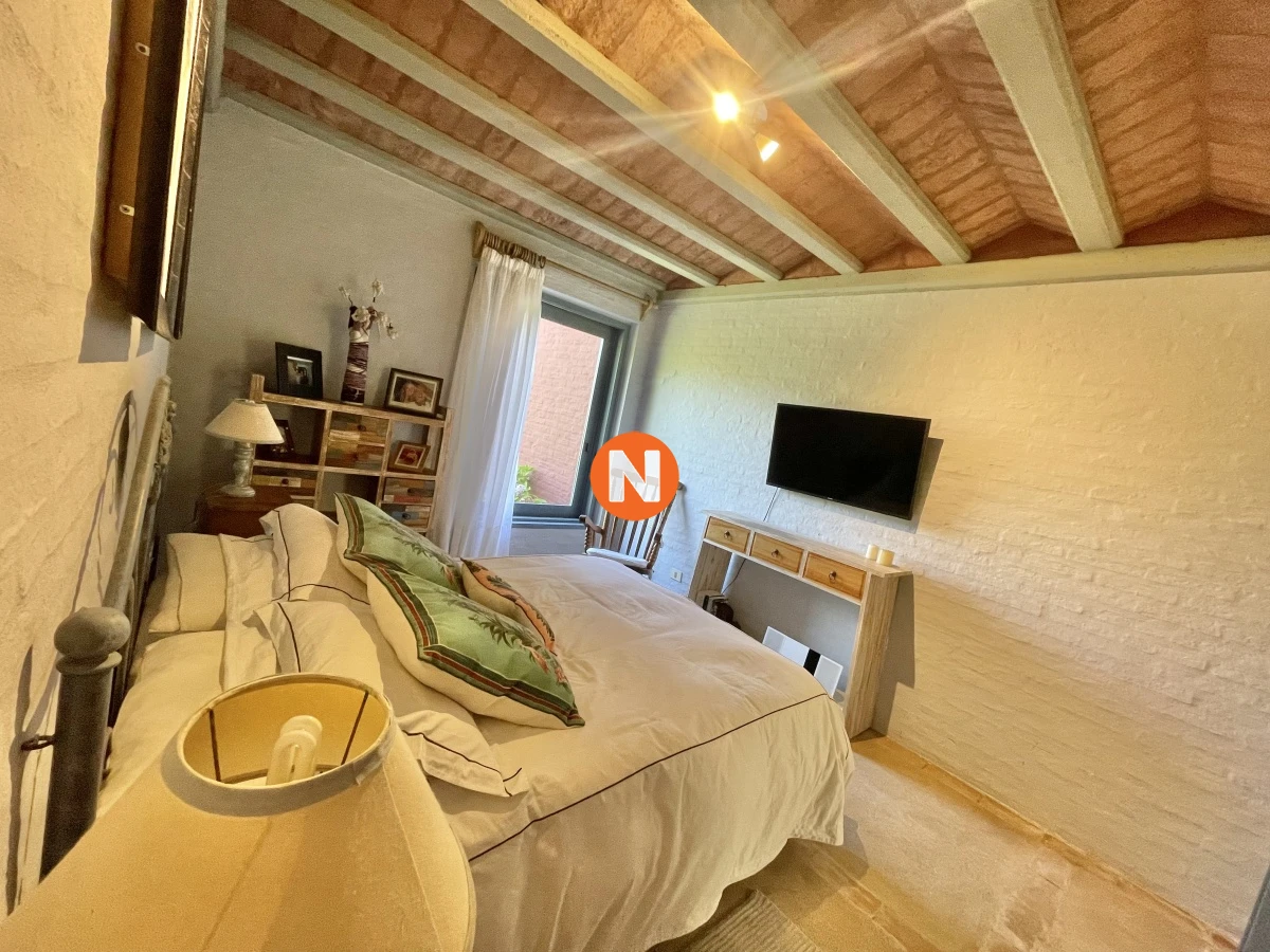 Casa Ref.220551 - VENTA DE CASA DE 3 DORMITORIOS Y SERVICIO EN RINCON DEL INDIO PUNTA DEL ESTE