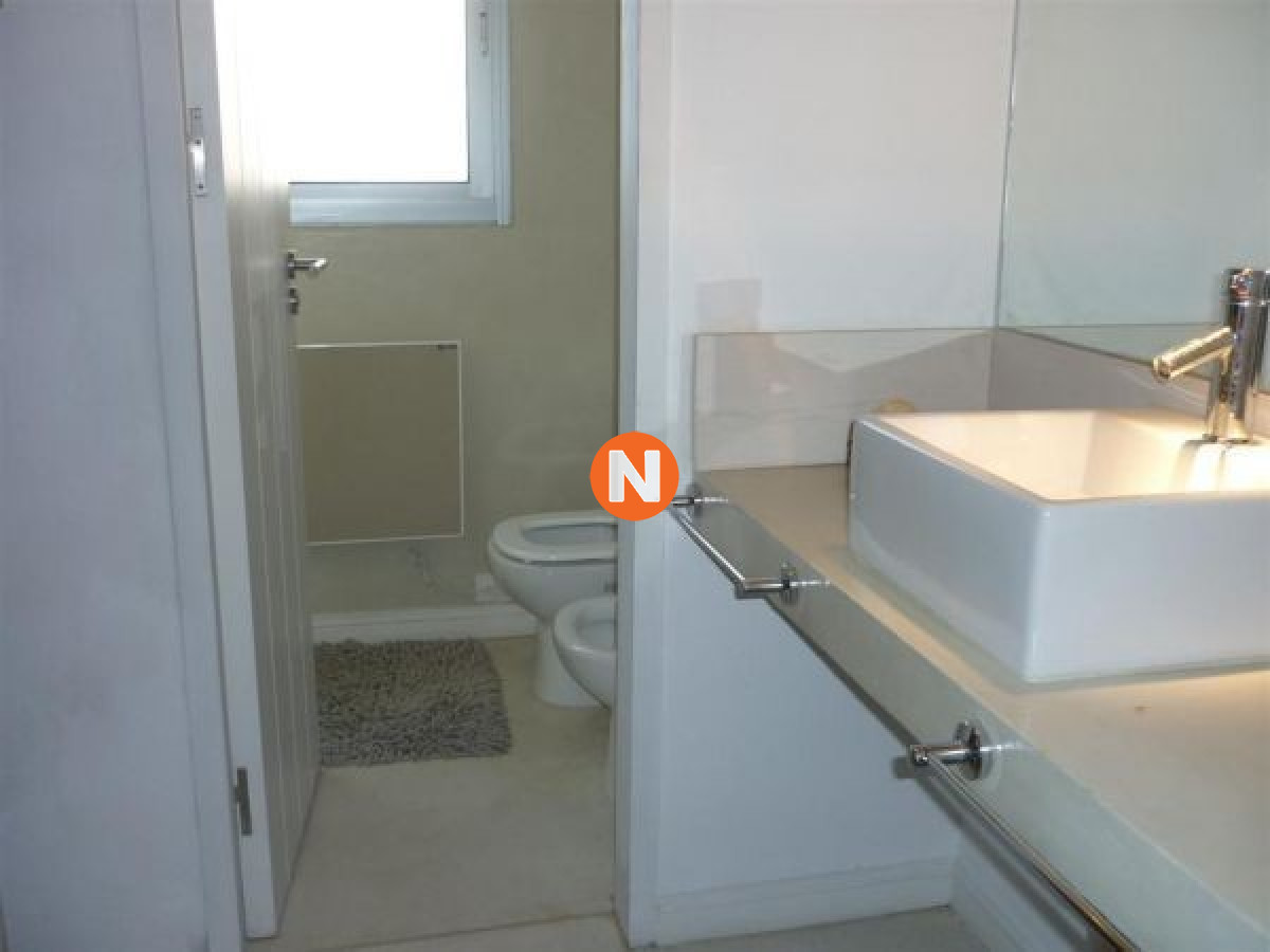 Casa Ref.223504 - Apartamento en Venta, 4 dormitoritos, La Barra