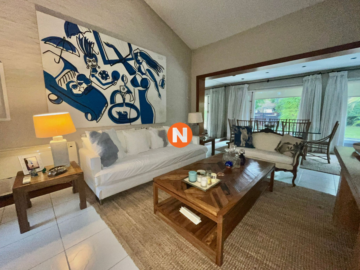 Casa Ref.207154 - Casa en Venta, Mansa, Punta del Este, 3 Dormitorios.